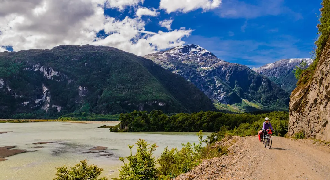 Mountain bike en la Carretera Austral Chile - tours de ciclismo de aventura por la Patagonia